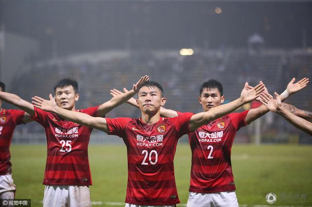 2026-03-04 2026中国电影票房破100亿!