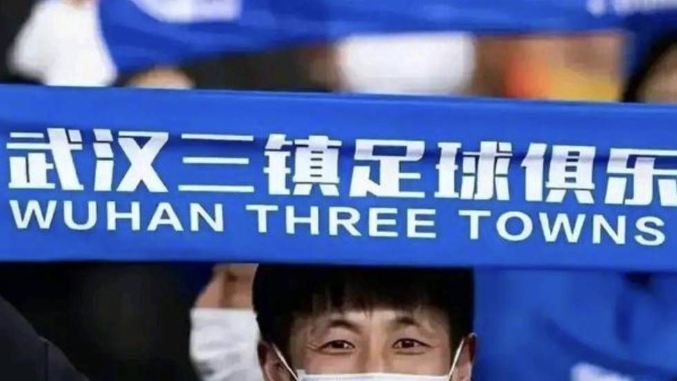 毕竟这个过程从来没有捷径，唯有“热爱”成为每一位电影人相聚在一起的最大动力。