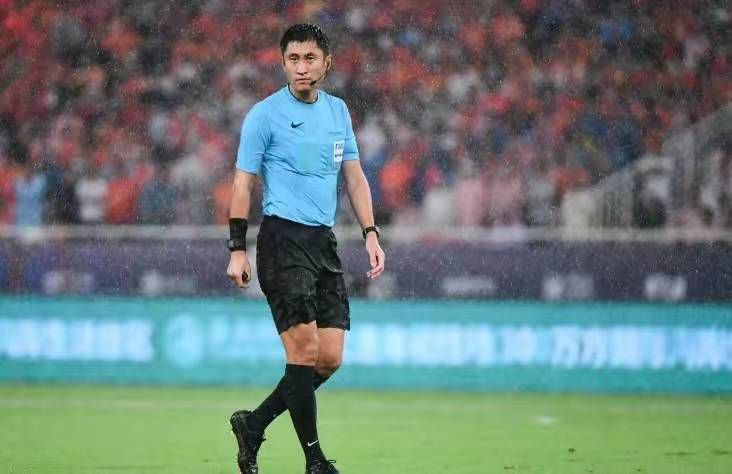 克里斯·帕拉特、安雅·泰勒-乔伊、查理·戴、杰克·布莱克等演员出镜邀请大家观影。