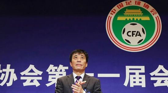 汤姆汉克斯夫妇仍未找到感染源 捐血协助疫苗研发 2020-04-15 据外媒报道，汤姆·汉克斯的妻子丽塔·威尔逊近日接受了电视节目的采访，她透露他们仍未找到感染源头，不过目前身体一切良好，并捐血给医院协助疫苗研发。