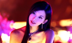 其他嘉宾还包括正在怀孕中的格温·斯黛芬妮，以及布莱 阿德瑞娜·利玛冷酷写真 姿态妩媚眼神犀利凌人 2010-08-16 近日，嫩模阿德瑞娜·利玛一组时尚冷酷写真曝光了，阿德瑞娜·利玛来自巴西。
